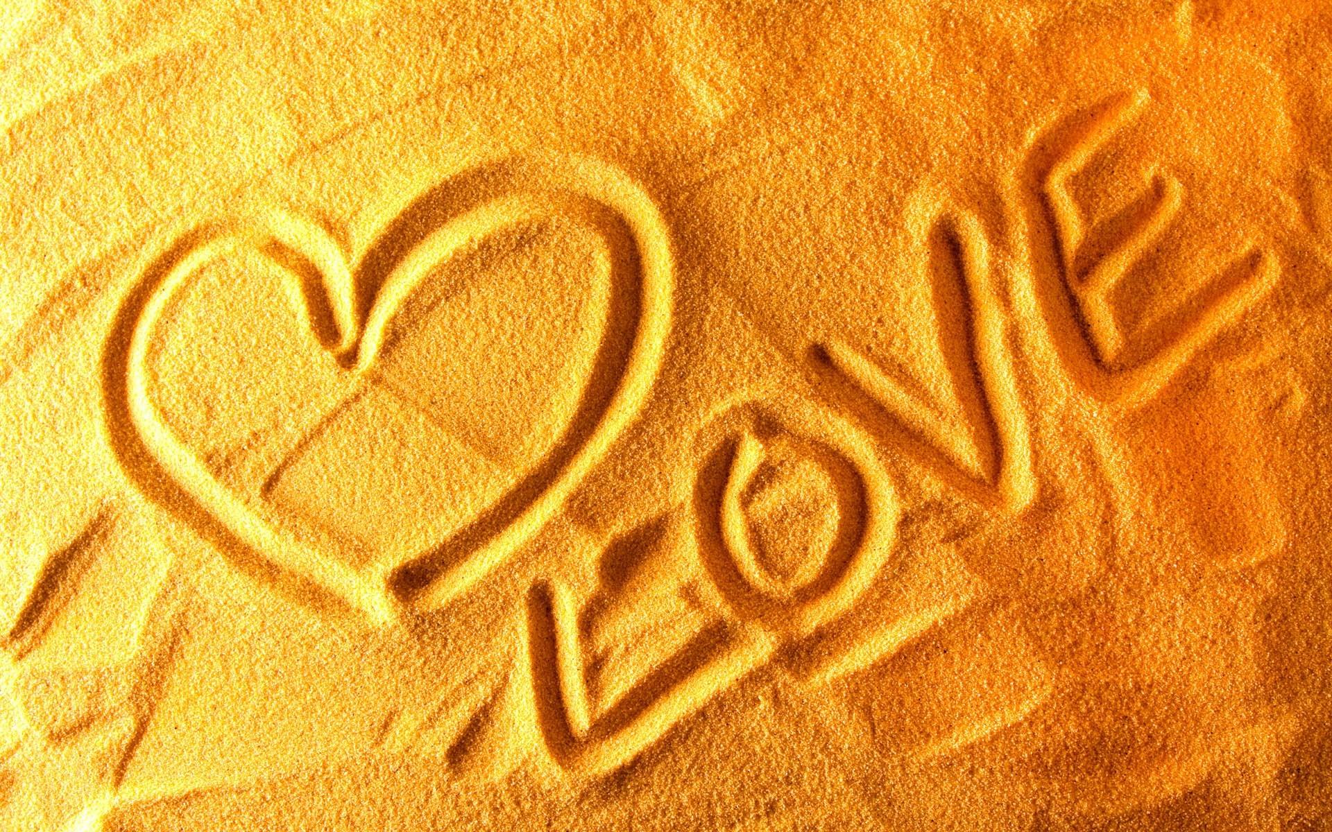 Love in sand 2014 valentines day